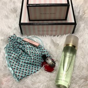 VS Panty bag VS toiletry & splash spray all NWT